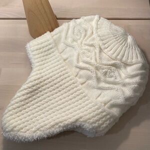 Women’s Fleece-Lined Cable Knit Winter Hat | Cream